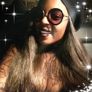 Meet your Posher, Ayonna